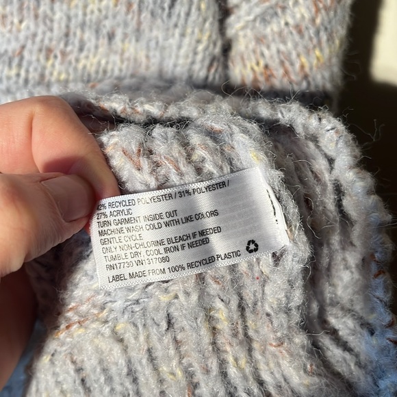 Universal Thread V Neck Slouchy Sweater - Picture 4 of 6